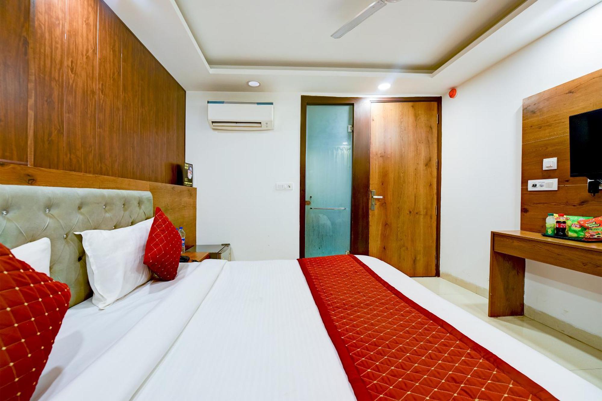 Hotel Grand Qubic Near Delhi Airport Neu-Delhi Exterior foto