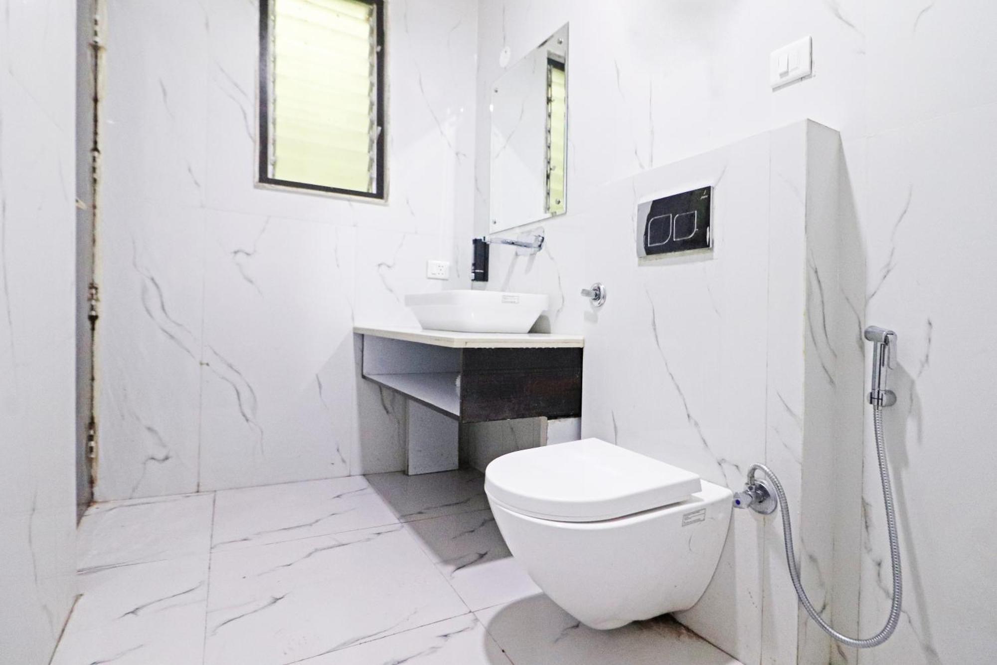 Hotel Grand Qubic Near Delhi Airport Neu-Delhi Exterior foto